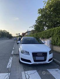 Sportback 1.6 tdi Young Edition 90cv *TETTO**NEOP*