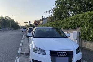 Sportback 1.6 tdi Young Edition 90cv *TETTO**NEOP*