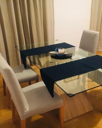 Tavolo in vetro di design + 4 sedie sfoderabili