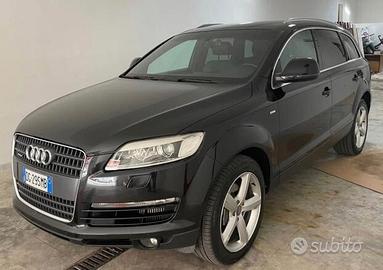 AUDI Q7 SLINE