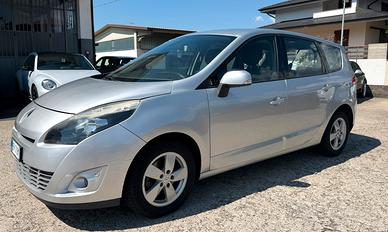 Renault scenic 1.5dci 6 marci  7 posti