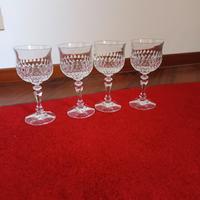 ,4 calici