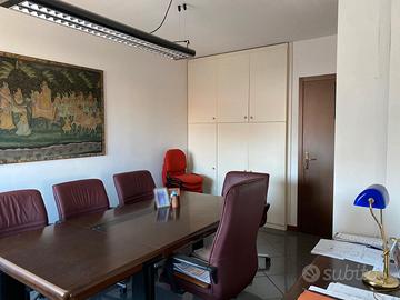 Stanza d'ufficio Via Albere 18 Verona