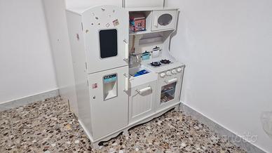 Cucina giocattolo