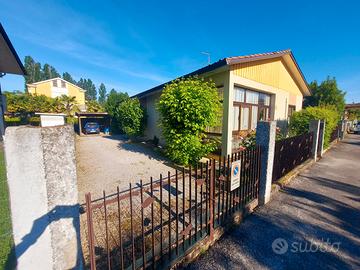Casa indipendente con giardino tutta un piano