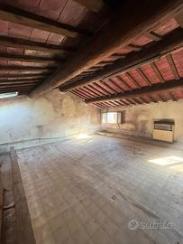 Casa di corte da ristrutturare