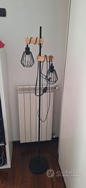 Lampada da terra con lampadine