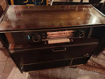 mobile stereo Grundig 