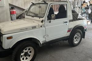 Suzuki Samurai