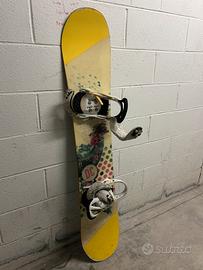 Snowboard DC Biddy 147 + Attacchi Burton Stiletto