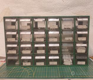 fusibili elettrici assortimento in cassettiera