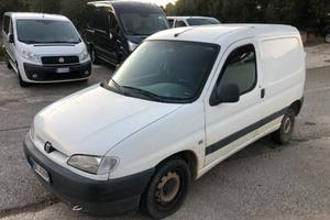 Peugeot Partner 1.9 D - CONSUMA ACQUA