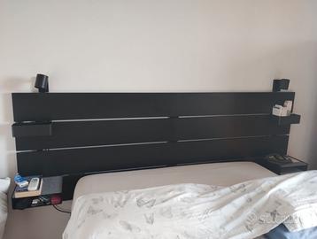 testiera letto a parete matrimoniale