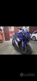 Yamaha r1