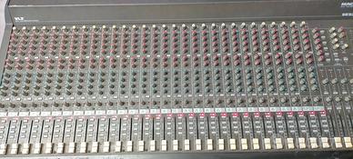 Mixer Mackie 32.4