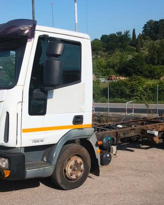 IVECO 75E18 anno 2012 a telaio passo 3690