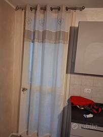 Tenda confezionata per porta finestra