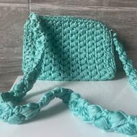 Pochette all’uncinetto