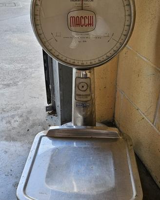 Bilancia Italiana Macchi