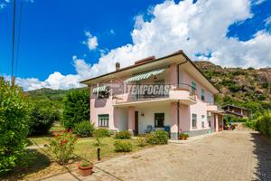 VILLA BIFAMILIARE RISTRUTTURATA