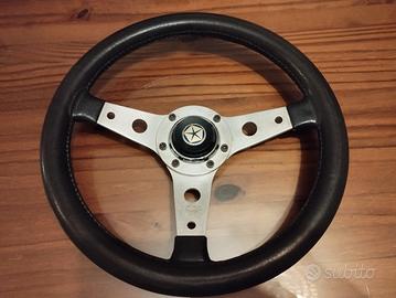 Volante sportivo marca Luisi anni 70