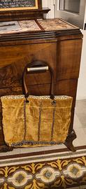 Borsa in velluto modello Tote nuova senza cart