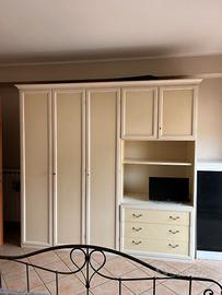 Armadio 4 ante con cassettiera e vano TV