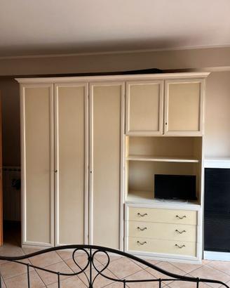 Armadio 4 ante con cassettiera e vano TV