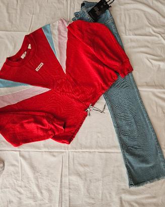 completo felpa Levi's e jeans chiaro