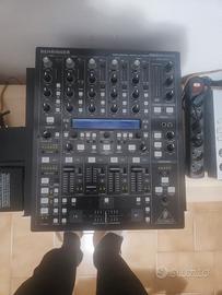 mixer  behringer ddm 4000