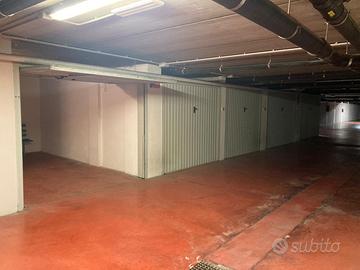 Da Aprile - Garage in centro