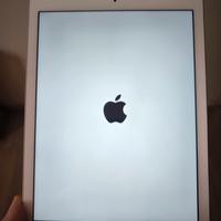 Apple iPad 5 Cellular 32 GB  Gold – rigenerato 