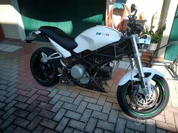 Ducati Monster S2R 800