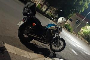 Shadow VT600 del 1998