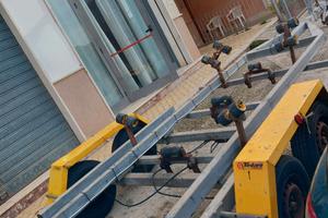 Rimorchio doppio asse per barca