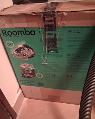 Robot aspira e lava pavimenti nel cartone original