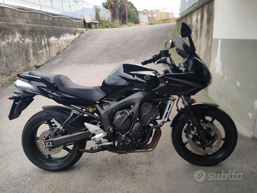 Moto Yamaha FZ6 S2