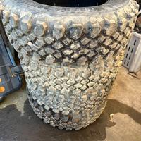 Gomme tassellate artigliate fuoristrada 205 70 15