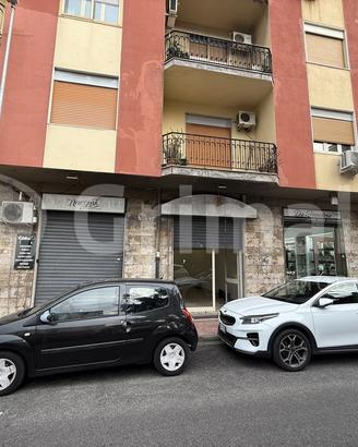 Negozio Messina [0681-23ACG]