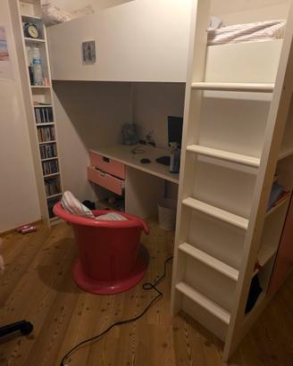 Camera letto con scrivania come nuova IKEA SMÅSTAD