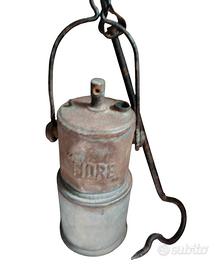 Antica lampada ad accetilene