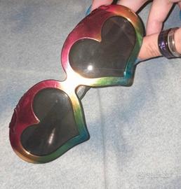 Occhiali sole  arcobaleno con lenti a forma di c