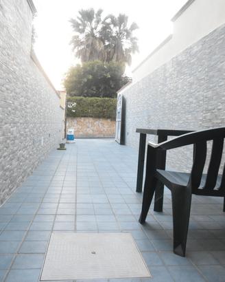 Villa caposchiera con giardino