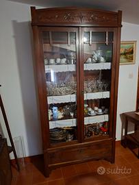 Vetrina Antica in Legno Massello Intagliato