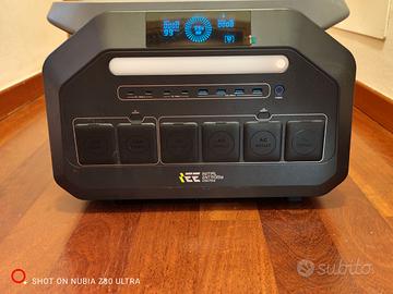Generatore Portatile 2400W NUOVO MAI USATO