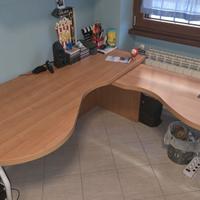 Scrivania completa di libreria e cassettiera 