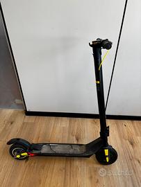 Monopattino elettrico LexGo R8 Lite