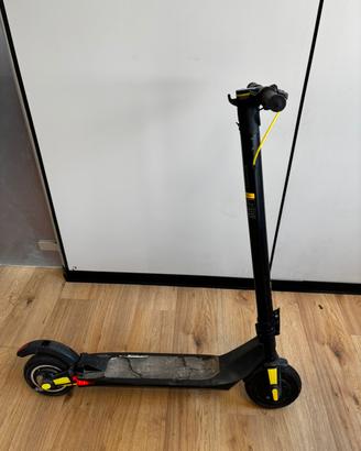 Monopattino elettrico LexGo R8 Lite