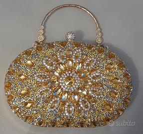 Pochette in stile Bohémien con pietre color oro