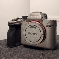 Sony Alpha 7 IV (ILCE-7M4)